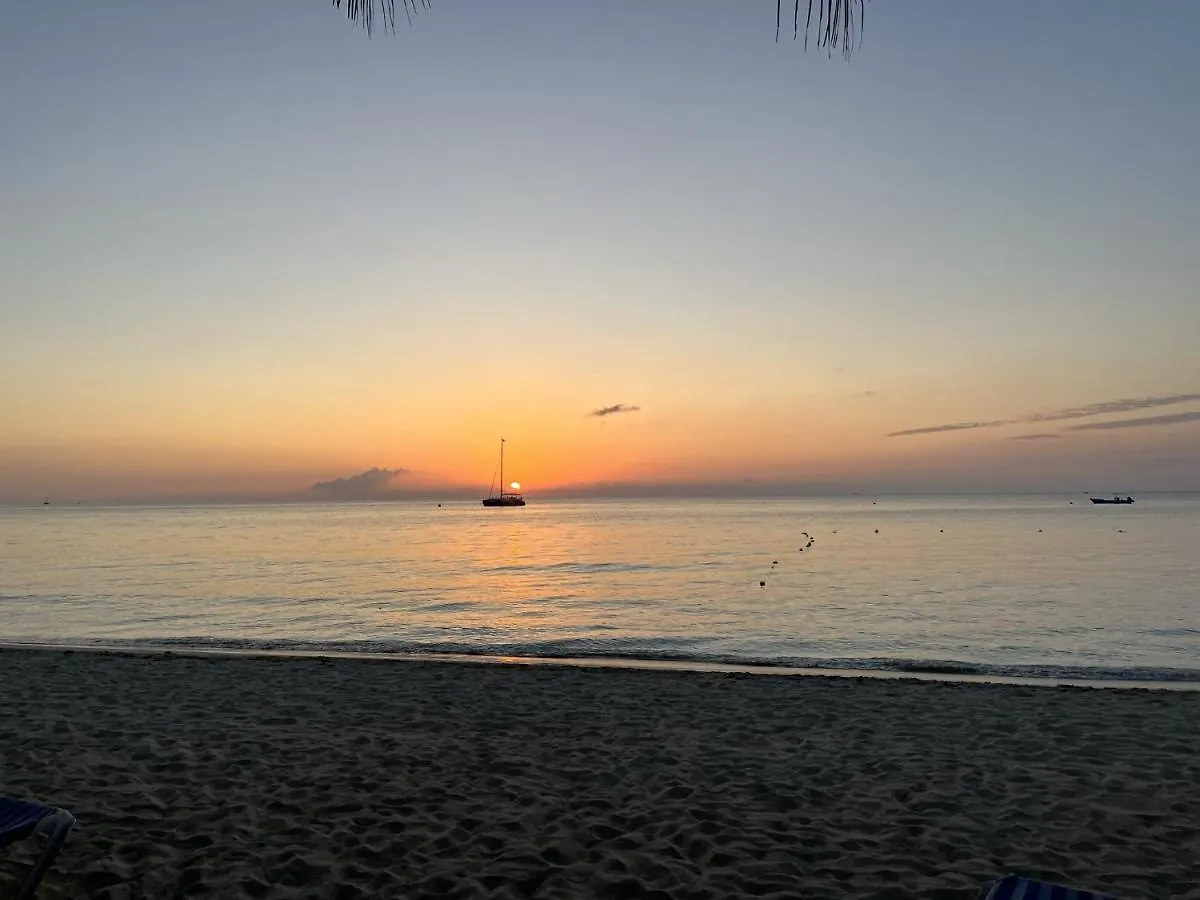 Seacret Studios - Cozy Jamaican Retreat Apts Negril 0*,  Jamaica